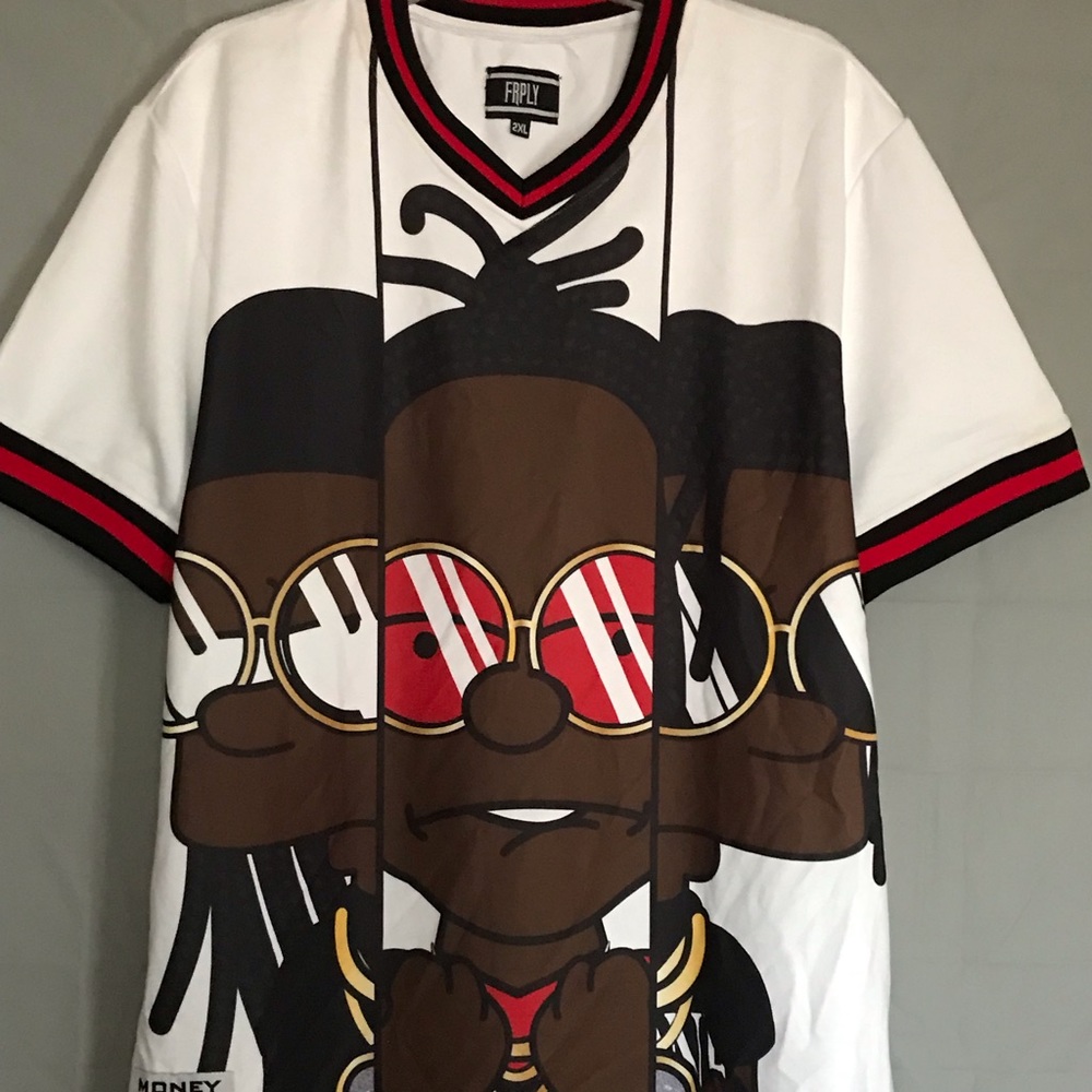 Men’s 2xl jersey shirt